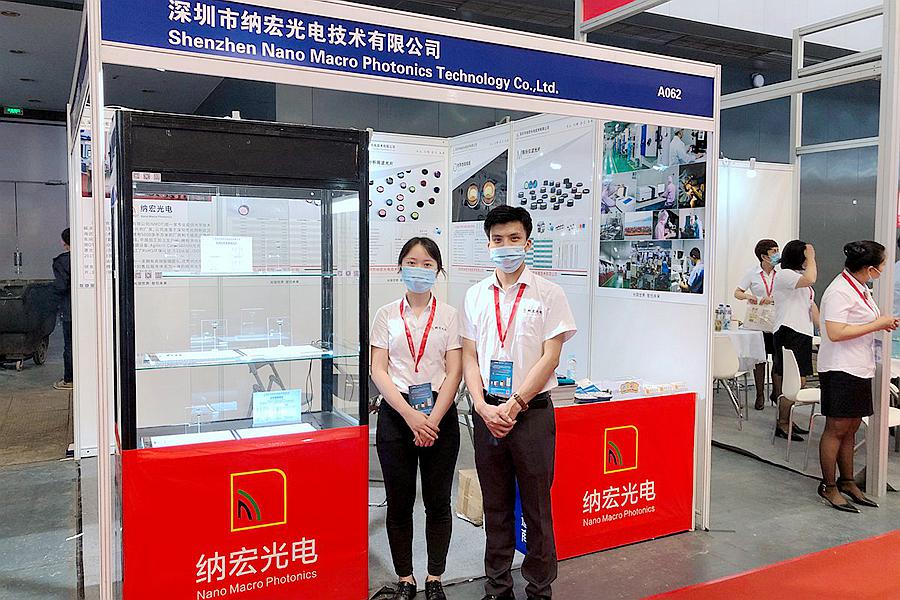 醫療展中的參展團隊